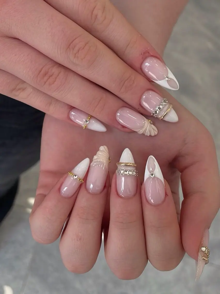 ネイル アートネイル フラワーネイル ジェルネイル キラキラネイル 韓国ネイル ハンドネイル Nova Nail Studioのネイルデザイン