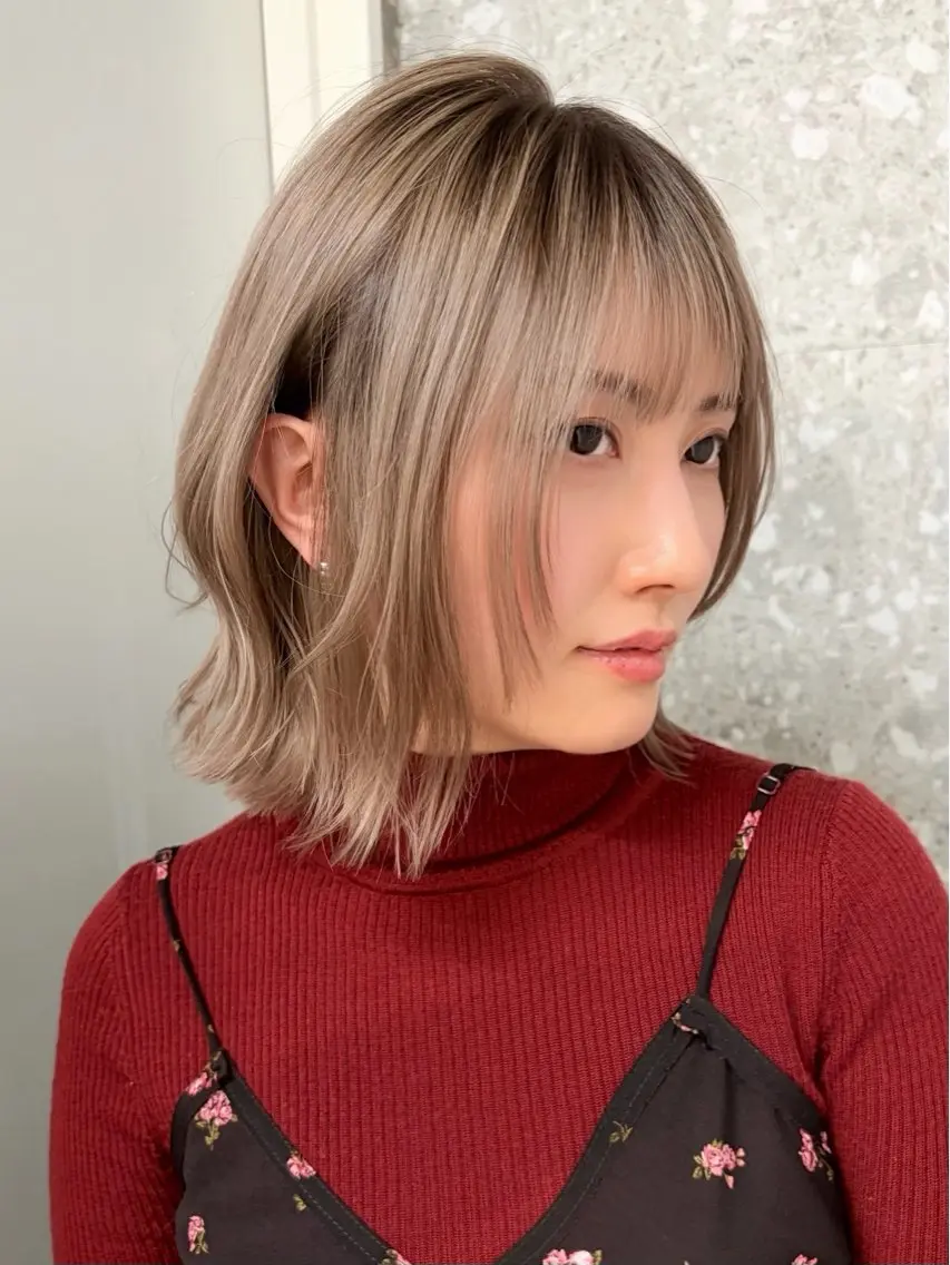 ショート カラー ベージュカラー ブリーチ ハイトーンカラー ミルクティーベージュ ヘアカラー トリートメント 失敗しないハイトーン ✨ミルクティー/ミワのヘアスタイル