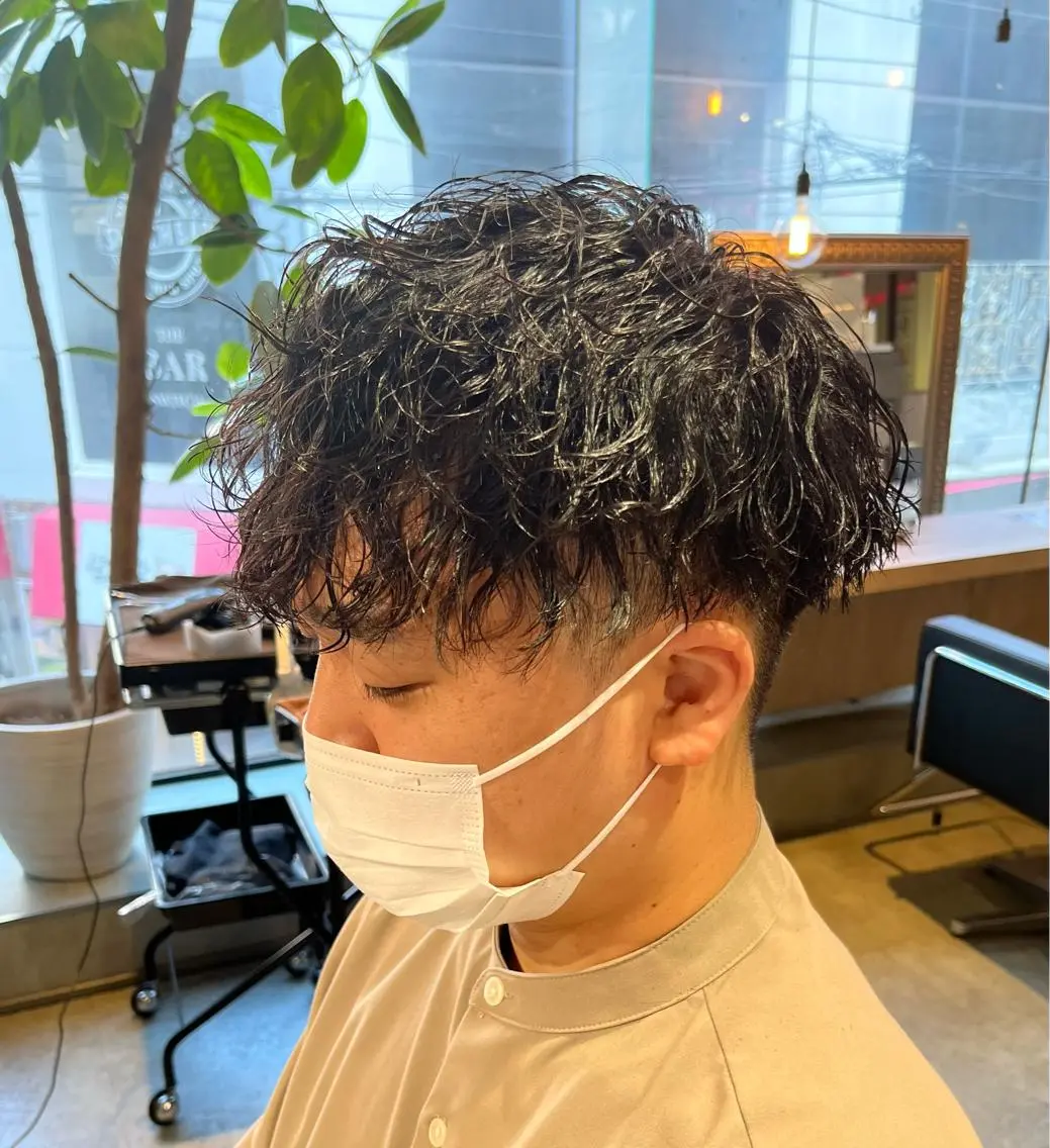 ショート パーマ メンズ カット パーマ SCENEbyRAD helmのヘアスタイル