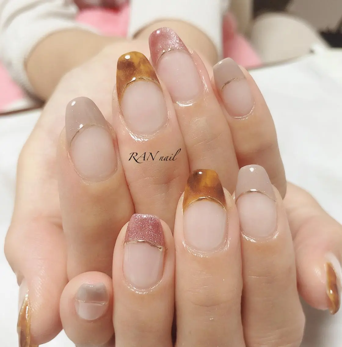 ネイル べっ甲ネイル フレンチネイル ニュアンスネイル オフィスネイル ブライダルネイル ハンドネイル フットネイル RAN nailのネイルデザイン