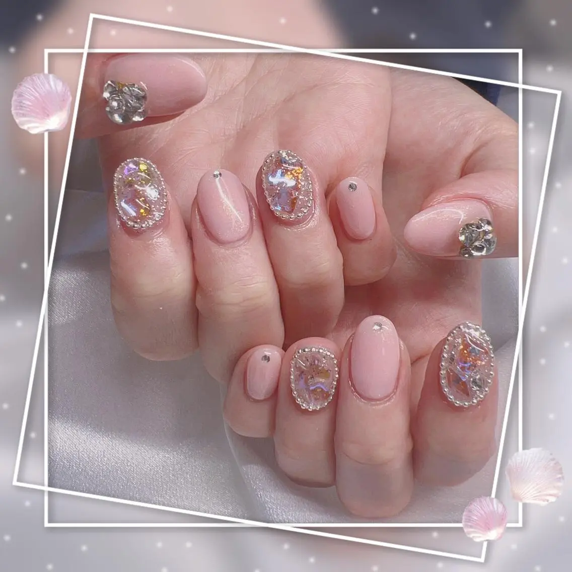 ネイル フレンチネイル キラキラネイル 韓国ネイル マグネットネイル マグネットフレンチ ハンドネイル Chill Nailsalonのネイルデザイン