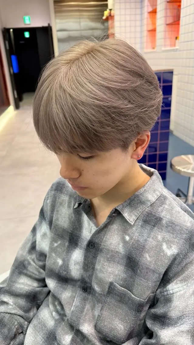 カラー カット ヘアカラー トリートメント メンズブリーチ カラーhirokoのヘアスタイル
