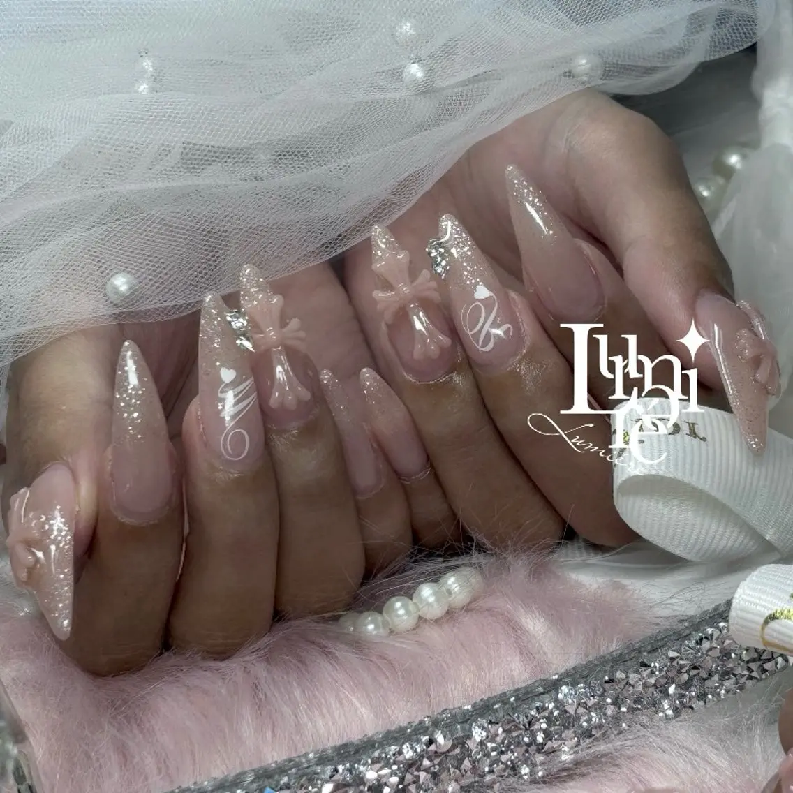 ネイル ハンドネイル Lumière｜ ロング｜ワンホンのネイルデザイン