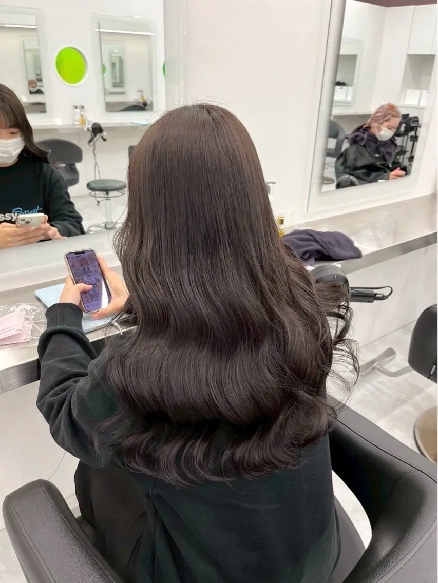 ロング カラー ヘアアレンジ カット ヘアカラー 韓国ヘア/縮毛 /大人透明感🫧のヘアスタイル