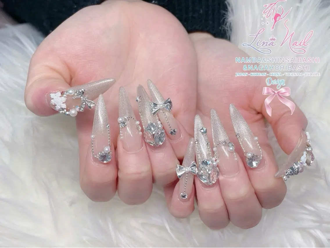ロング 韓国風ヘア ロング クリスマス ハンドネイル Linanail Nambaのマツエク・マツパデザイン