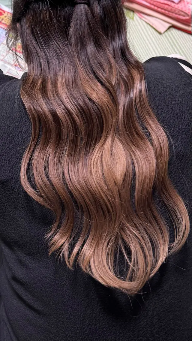 ロング カラー バレイヤージュ ブリーチ インナーカラー レイヤーカット ヘアカラー トリートメント 町田市鶴川/アシ /MANAのヘアスタイル
