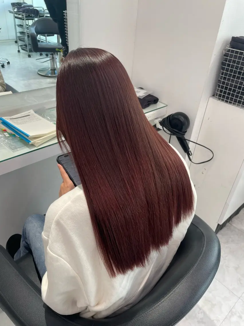 ロング カラー ヘアカラー トリートメント トレンド暖色ヘア🍒 miu🍒のヘアスタイル