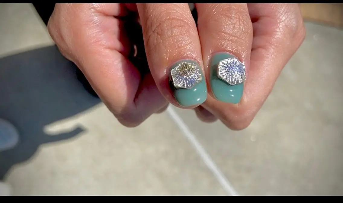 ネイル オーロラネイル カジュアル ジェルネイル ラメ(グリッター) マグネットネイル MH Nailのネイルデザイン