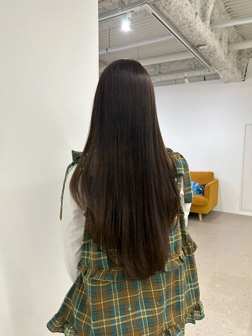 ロング 髪質改善 縮毛矯正 小西 瑞穂のヘアスタイル