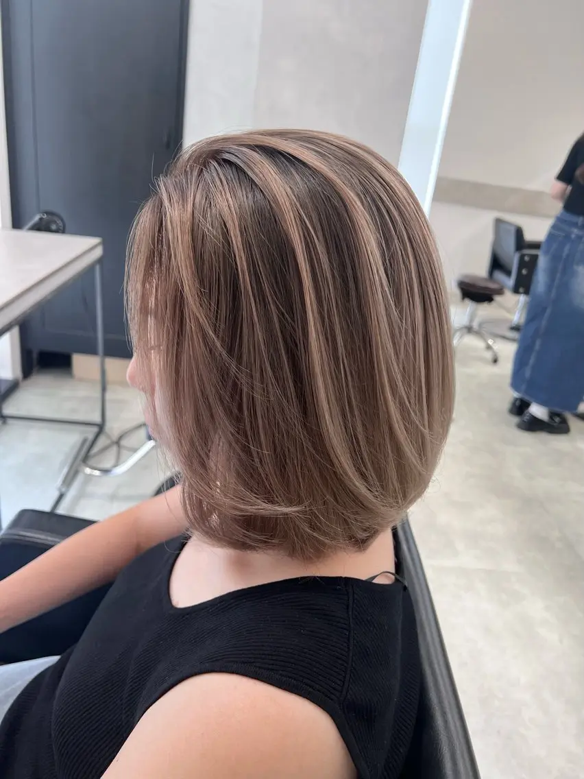 ミディアム ヘアカラー トリートメント 渋谷ハイトーン/ デザインカラー阿部のヘアスタイル