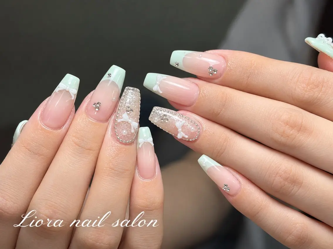 ネイル チークネイル フットネイル フレンチネイル ジェルネイル ガーリー ハンドネイル Liora nailのネイルデザイン