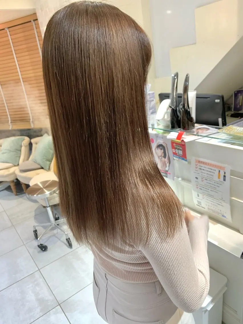 セミロング 縮毛矯正 石川 心渚のヘアスタイル