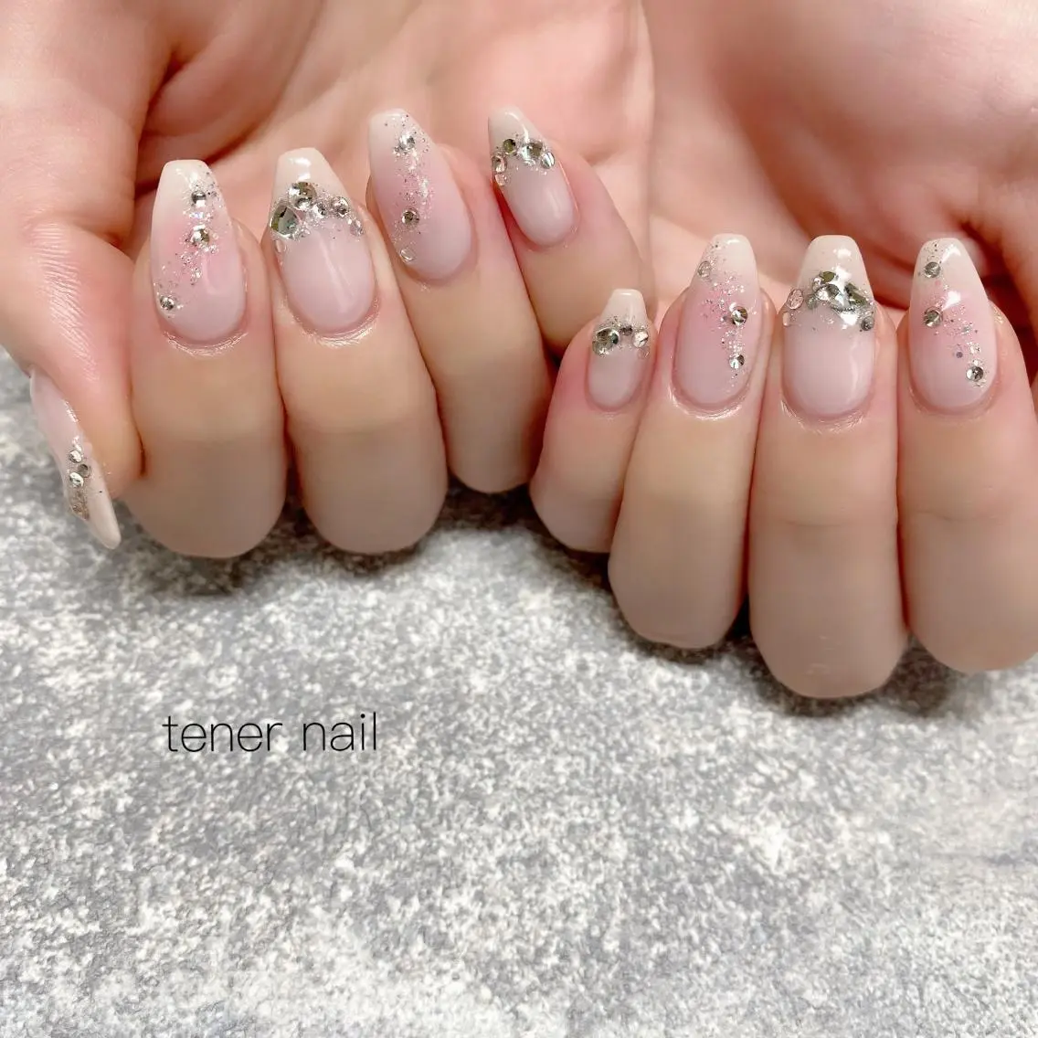 ネイル チークネイル キラキラネイル テネルネイル tener nailのネイルデザイン