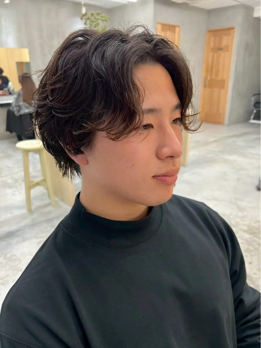 パーマ メンズ センターパート メンズパーマ カット パーマ 曲がる縮毛矯正 バレイヤージュ森田のヘアスタイル