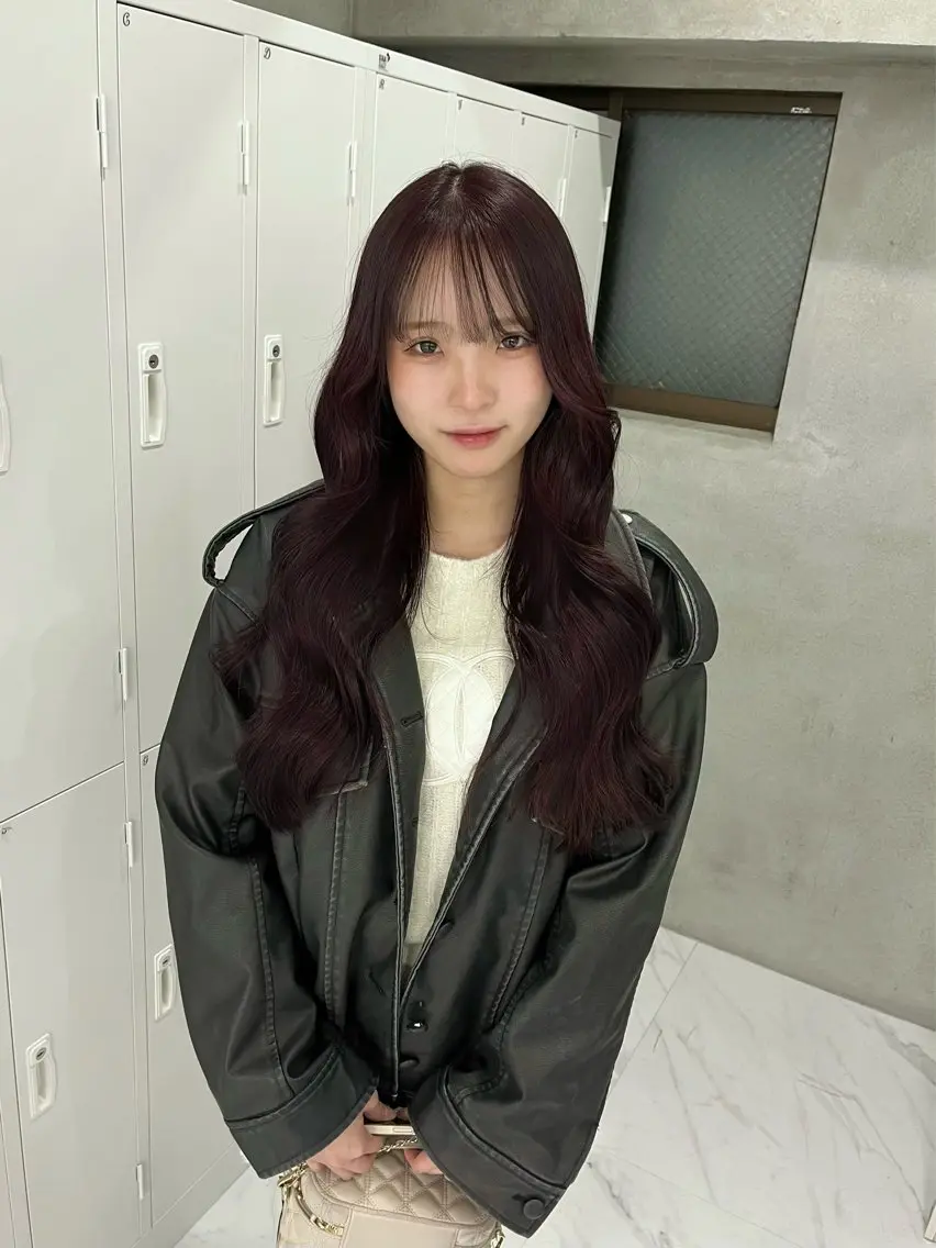 ロング カラー ブリーチ カシス ダブルカラー ブリーチなしカラー レッドカラー ヘアカラー トリートメント riko/レイヤー カット/ヘアセットのヘアスタイル