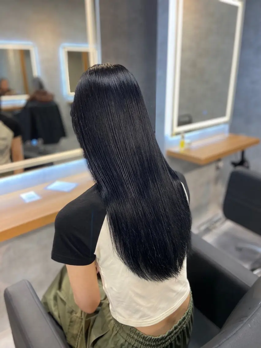 ロング カラー ヘアアレンジ カット ヘアカラー トリートメント ヘアセット レイヤー×透明感カラ ーHAYATOのヘアスタイル