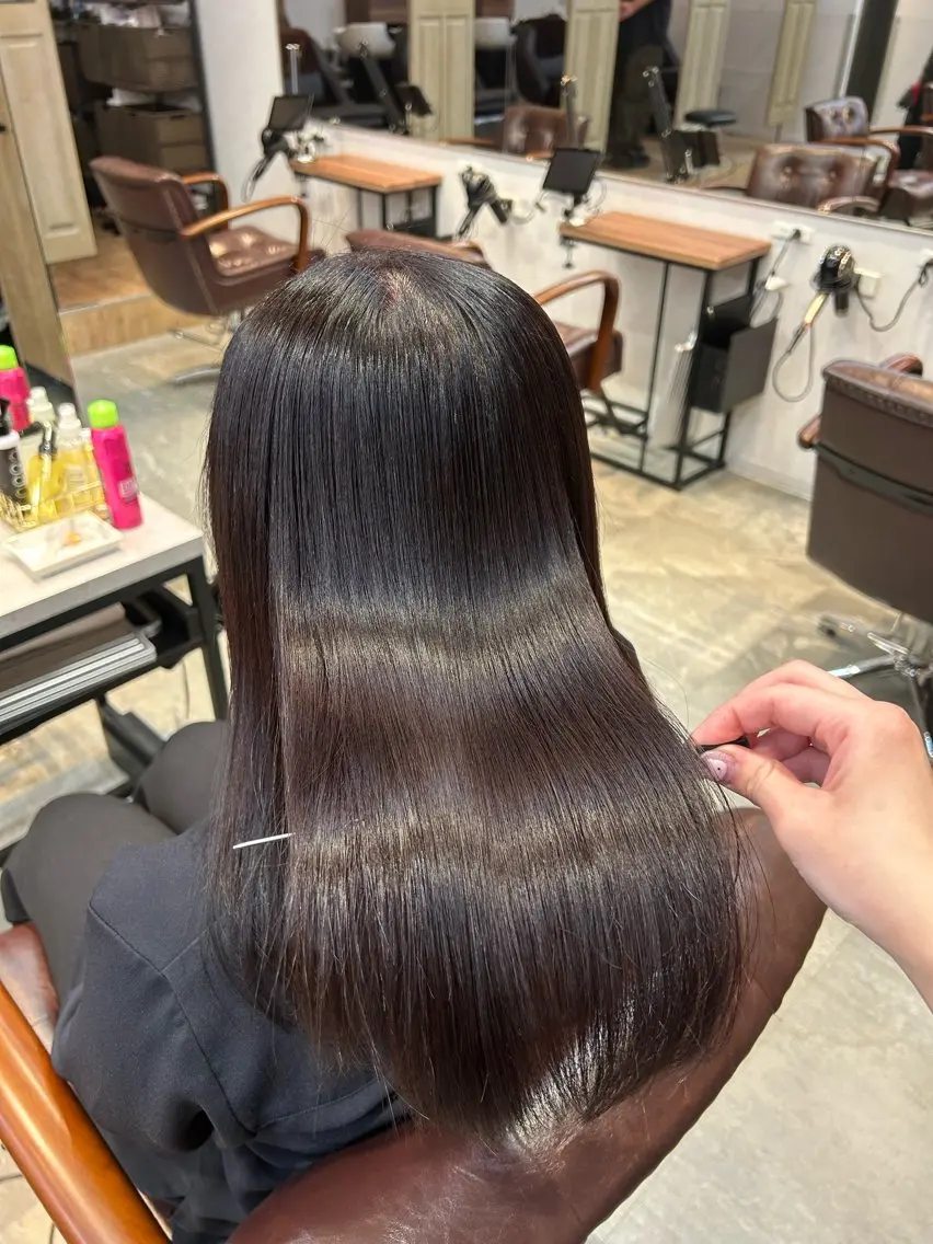 💜一時的に暗くしたい方必見💜カット+フェイクブラック+トリートメントの写真