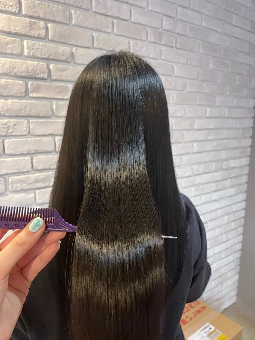 ロング カット ヘアカラー ひかる 🌀のヘアスタイル