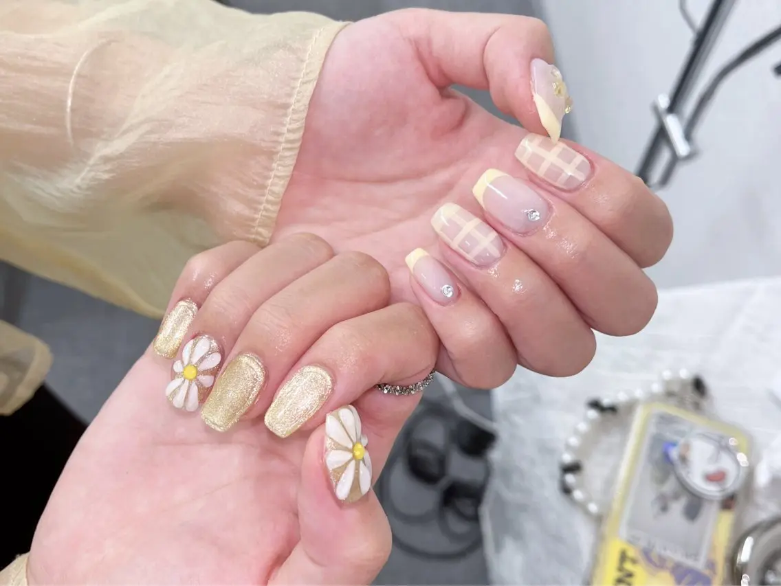 ネイル Glow Nail スカルプ専門店のネイルデザイン