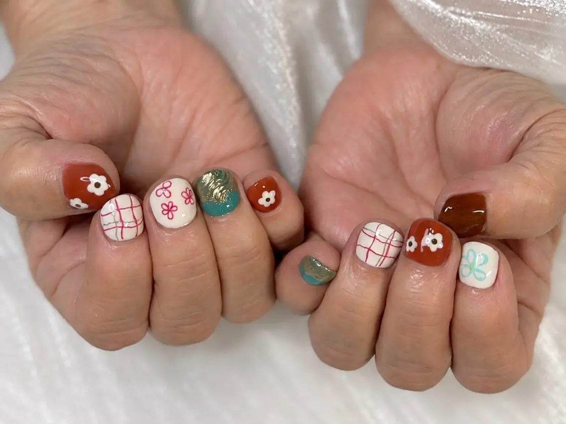 ネイル アートネイル フラワーネイル ショートネイル Ajoure yuiのネイルデザイン