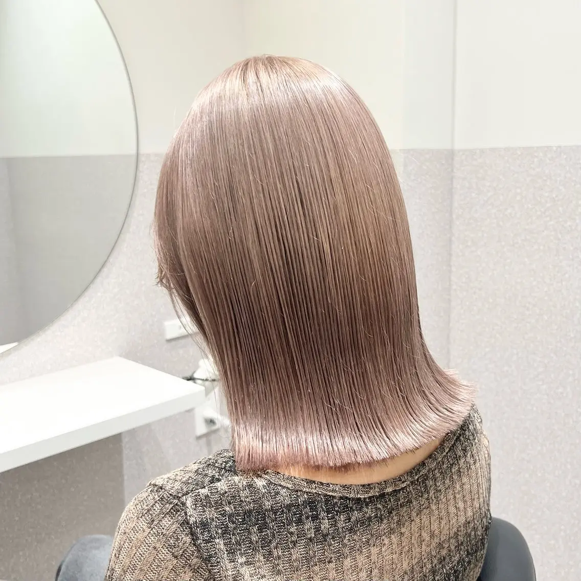 ショート カラー ヘアカラー トリートメント 🩵ブリーチカラー MIORI🩵のヘアスタイル