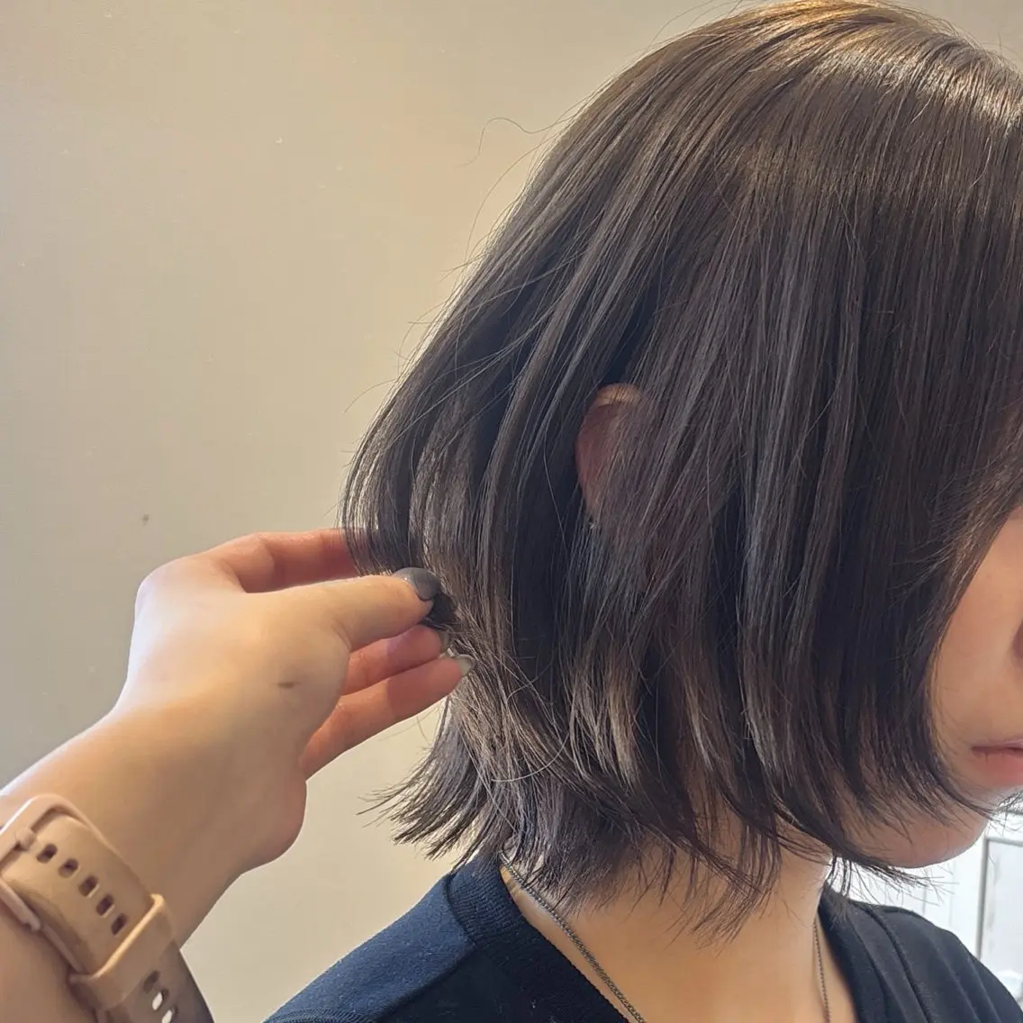 カラー ベージュカラー ヘーゼル 大橋 彩香のヘアスタイル