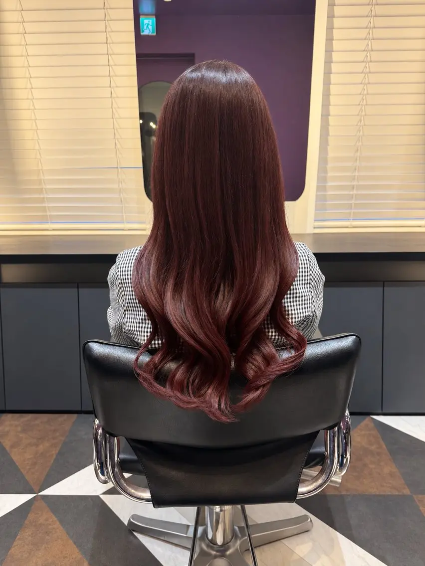 ロング カラー レッドカラー ✨輝く艶カラー✨ 加藤まりえのヘアスタイル