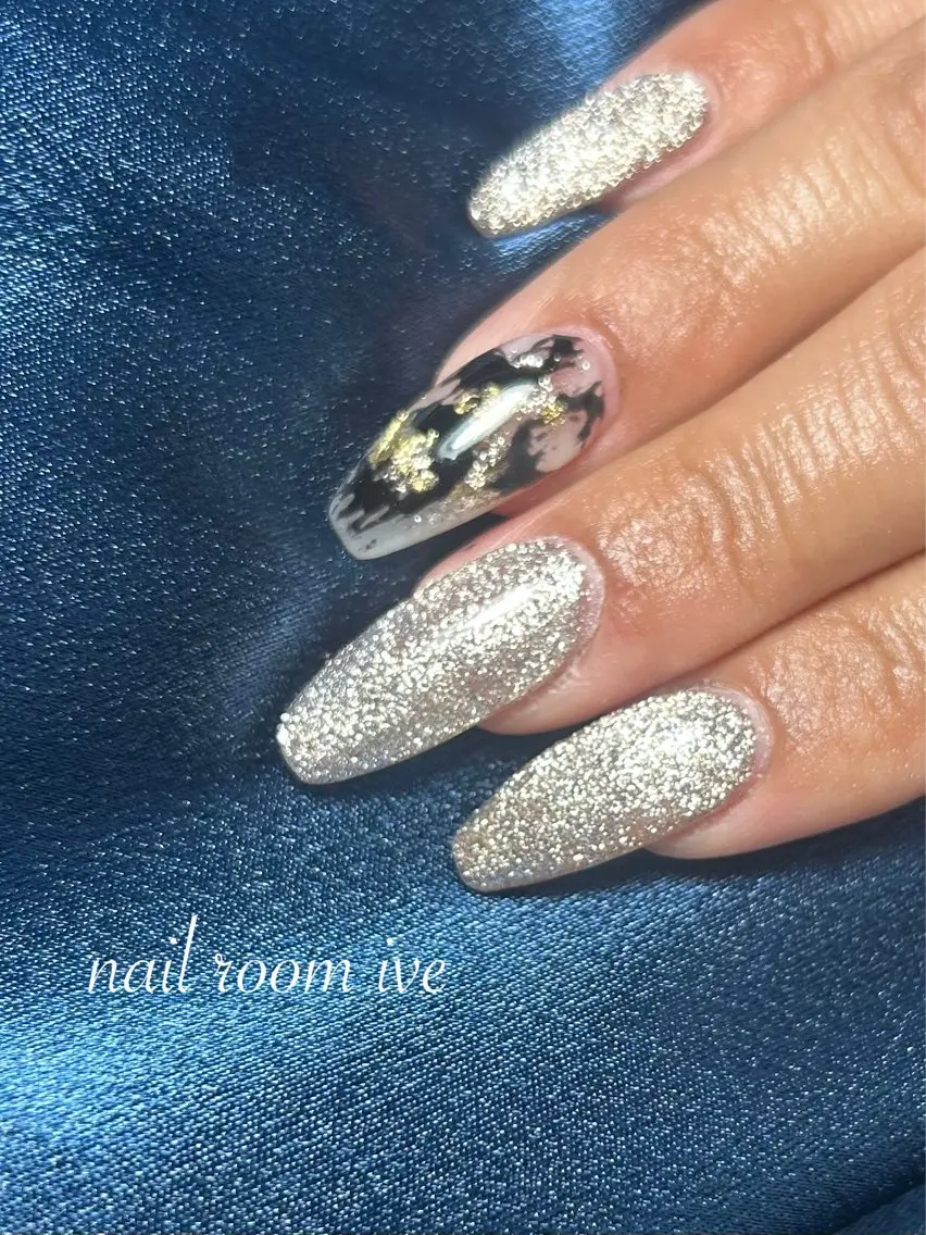 ネイル アートネイル クリアネイル マグネットネイル nail room IVEのネイルデザイン
