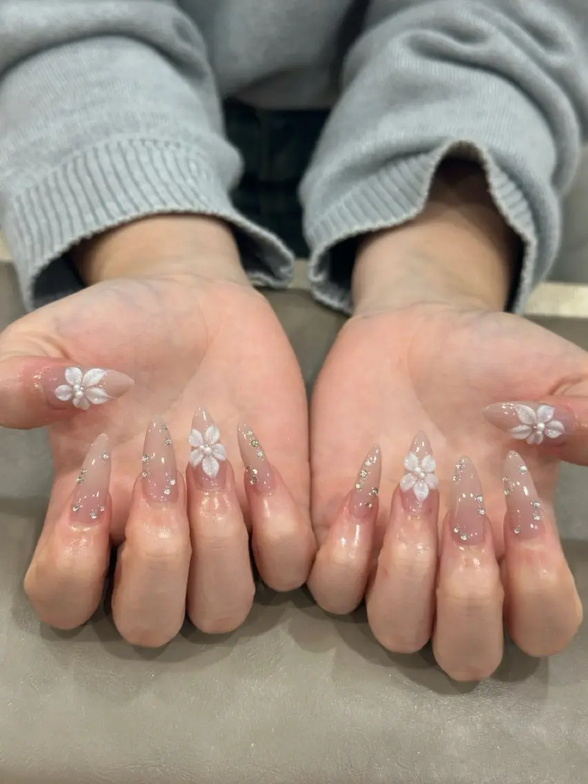 ネイル ジェルネイル 韓国ネイル 持ち込み シンプルネイル ワンホンネイル ハンドネイル 🎀Aura. Yurachanのネイルデザイン