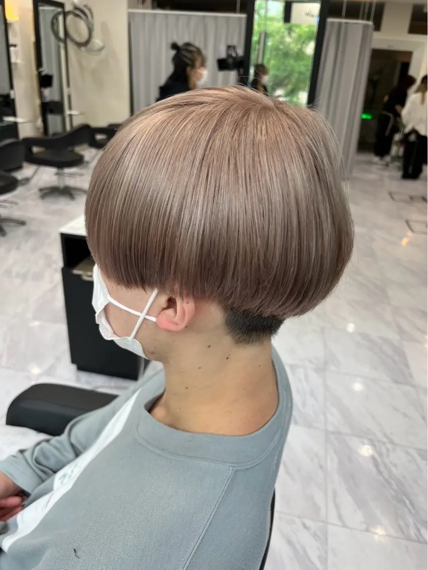 ショート カラー メンズ ベージュカラー ミルクティーベージュ 🍒KUMAGAI 🍒のヘアスタイル
