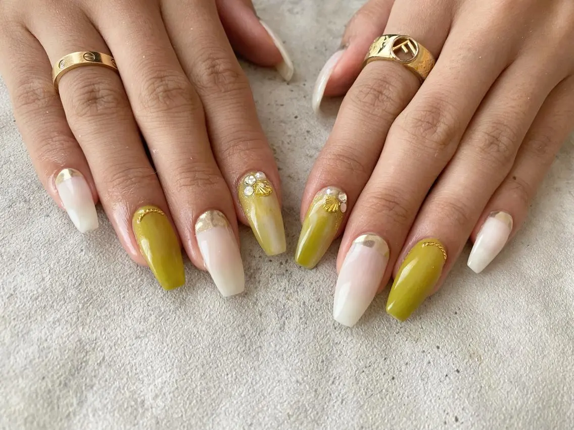 ロング ネイル ハンドネイル ëmma nail_ by chulaのネイルデザイン