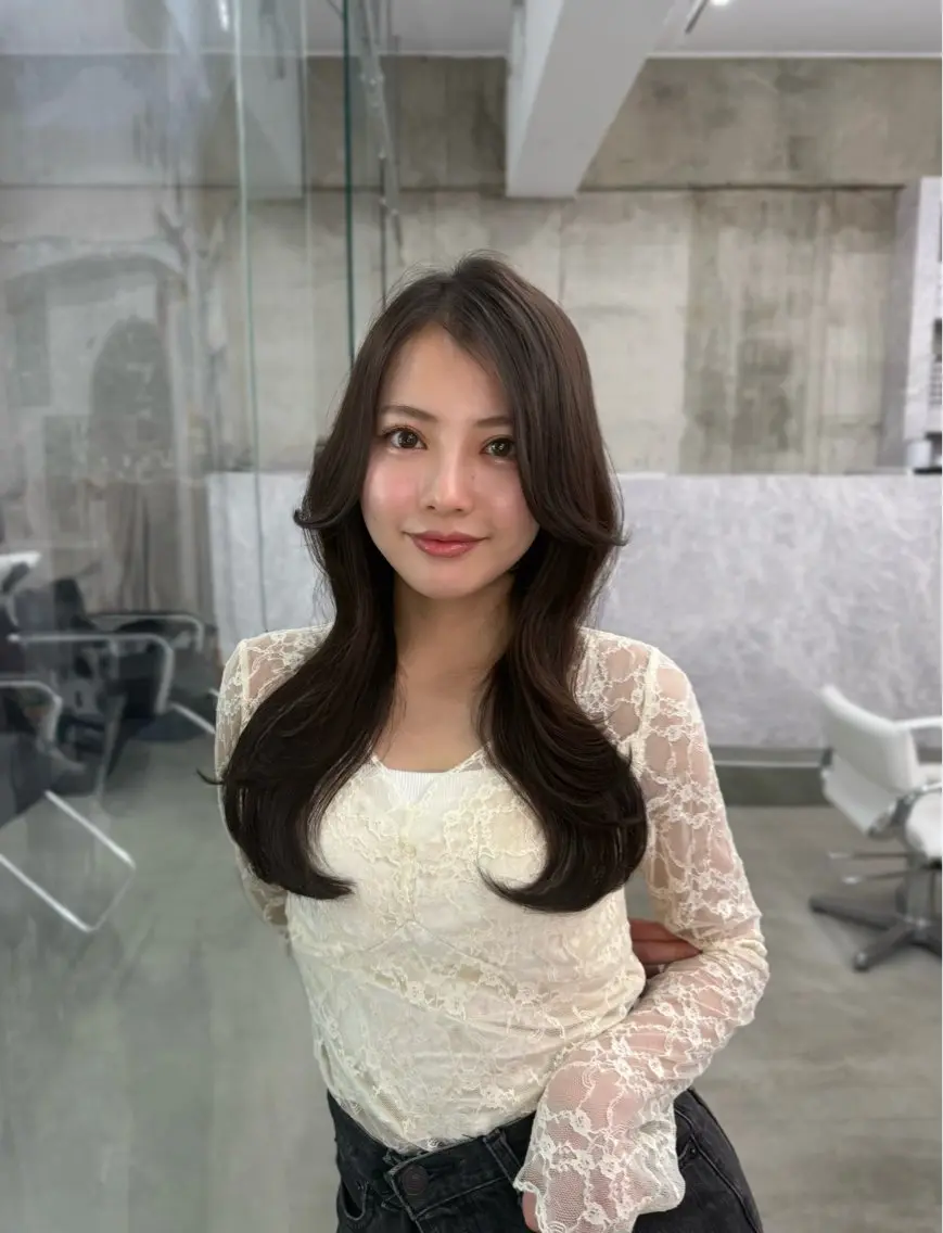 セミロング カット ヘアカラー トリートメント 髪質改善×ブリーチ なしカラー/桃愛のヘアスタイル