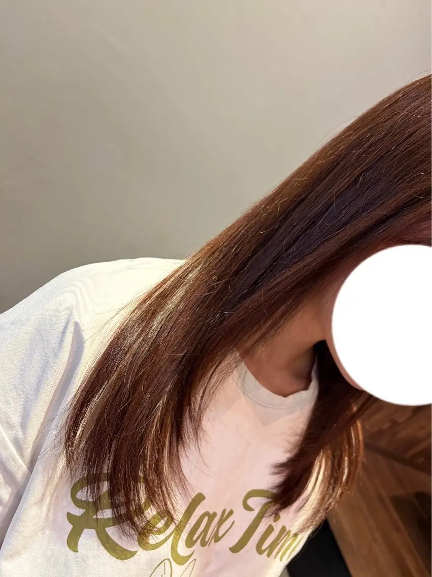 セミロング カット ブリーチモデル RURUのヘアスタイル