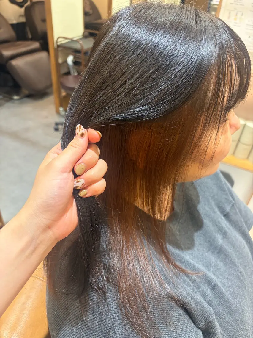 セミロング 杉浦 愛華のヘアスタイル
