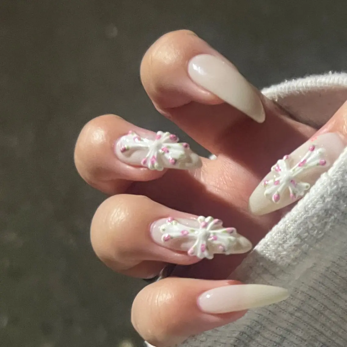 ネイル ハンドネイル 横浜駅から徒歩4分" Hikari🌺のネイルデザイン