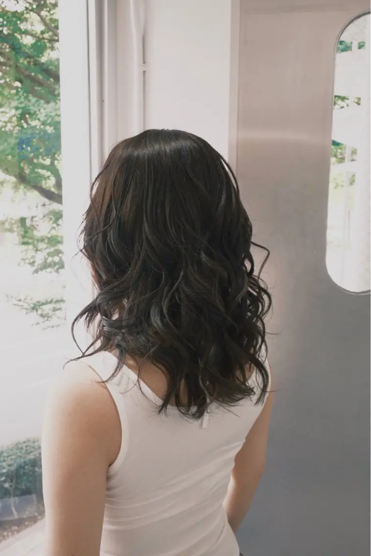 セミロング カラー ブラウンカラー オリーブブラウン 星 美羽のヘアスタイル