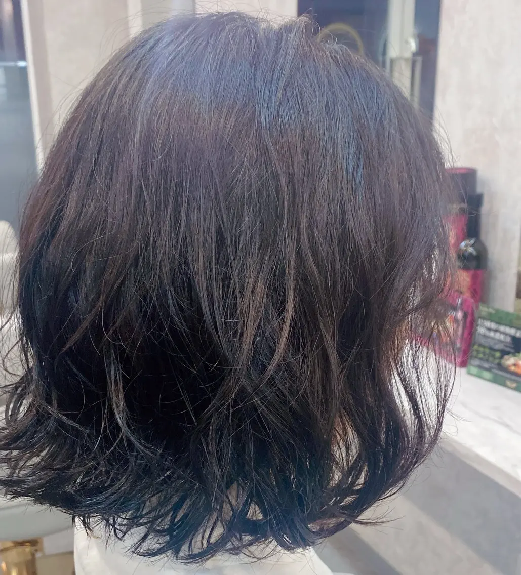 ミディアム パーマ ラゾアミスタ🕊 さとう ななほのネイルデザイン