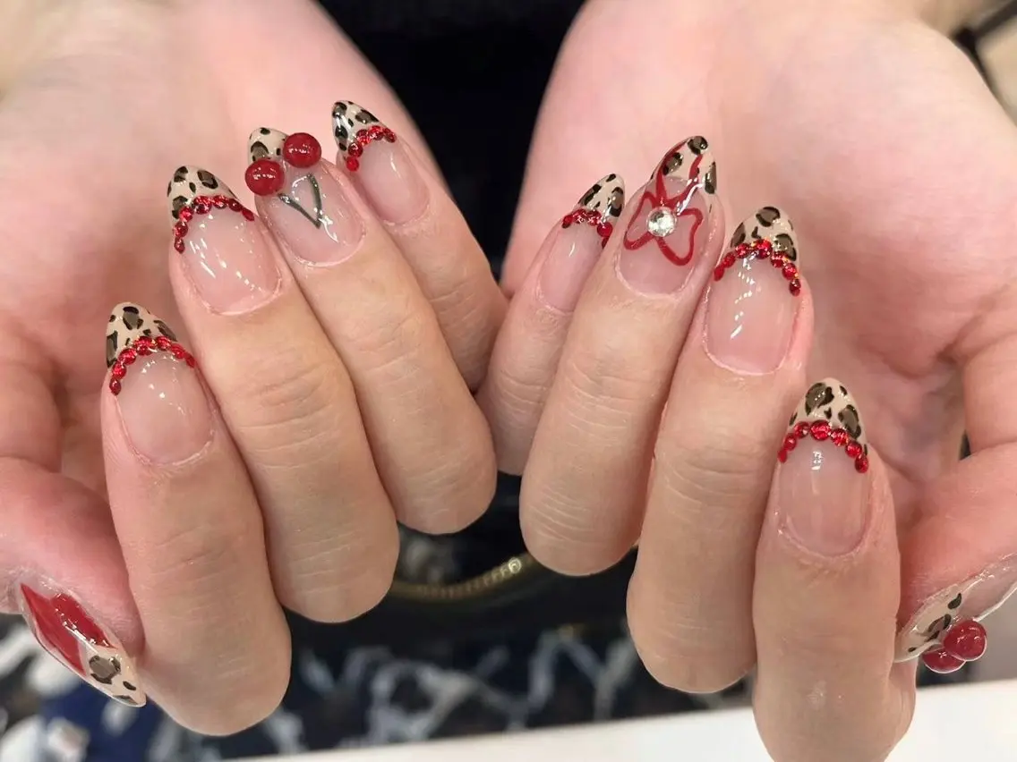 ネイル アニマル柄 フレンチネイル babarla Nailのネイルデザイン