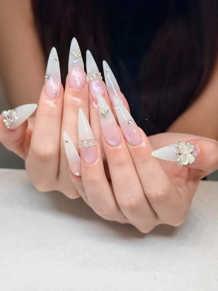 カラー RUBY NAIL& BEAUTY SPAのネイルデザイン