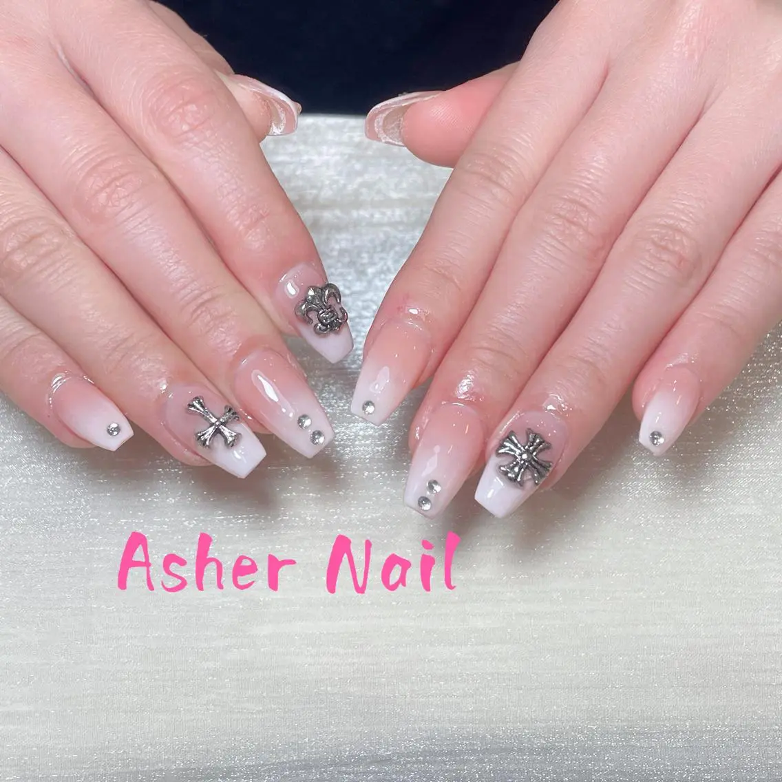ネイル キラキラネイル 韓国ネイル マグネットネイル マットネイル 持ち込み ハンドネイル Asher-HIKA 🌞のネイルデザイン