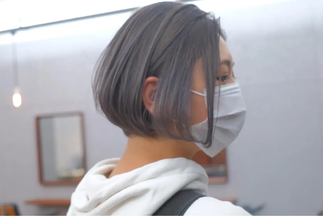 ショート カラー ブリーチ カット ヘアカラー 松岡 俊輔のヘアスタイル
