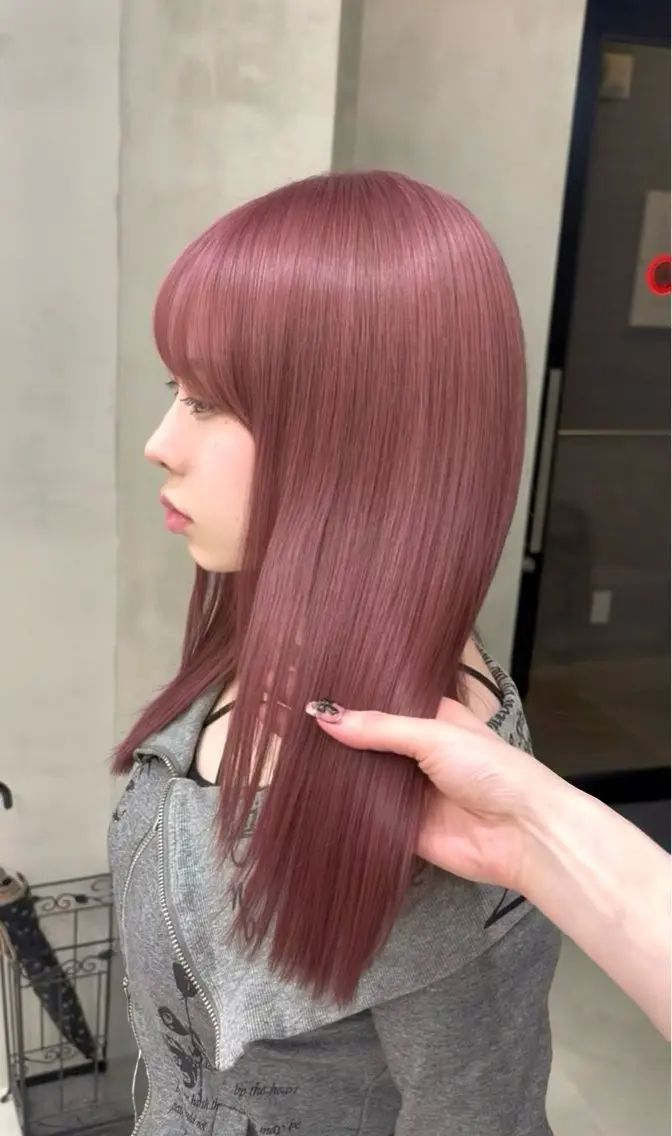 カラー ブリーチ ブラウンカラー 透明感カラー ピンクカラー ローズカラー ヘアカラー 𝐚𝐢𝐫𝐢 /ブリーチカラー🎀のヘアスタイル