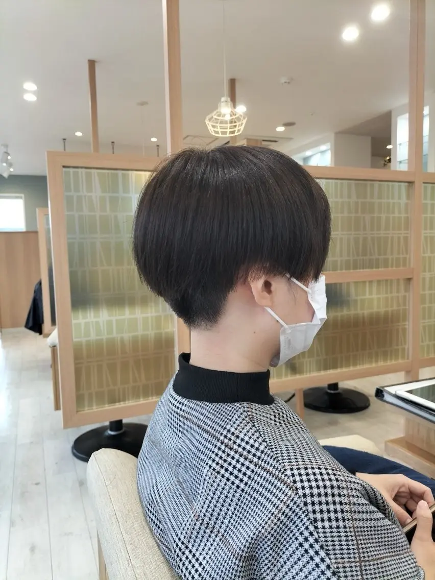 メンズ マッシュ 刈り上げ être 加藤 悠花のヘアスタイル
