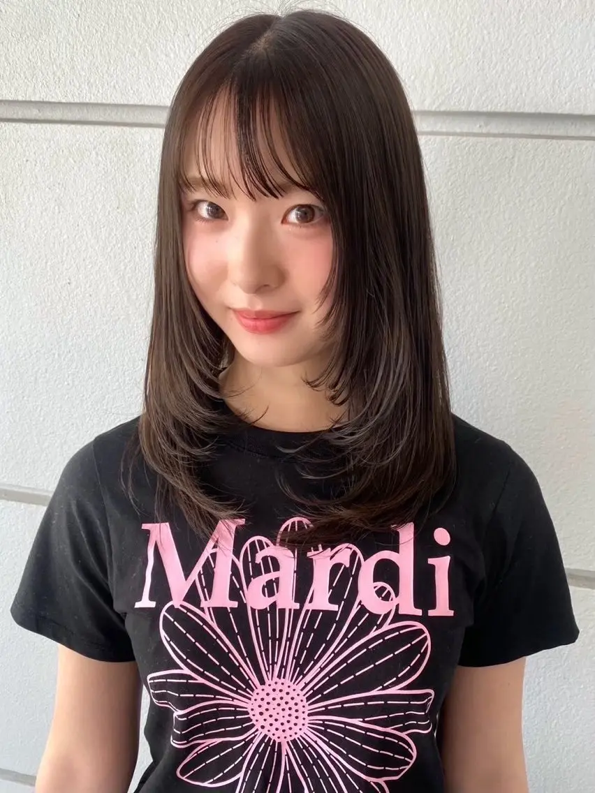 セミロング カラー グレージュ レイヤーカット カット 縮毛矯正 トリートメント 髪質改善特化🥣🫧 天神美容室のヘアスタイル