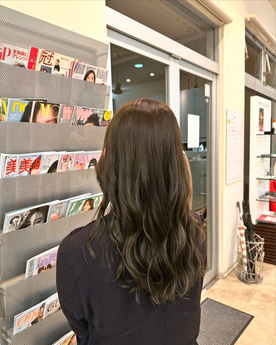 カラー ベージュカラー オリーブベージュ 柴田 舜吏のヘアスタイル