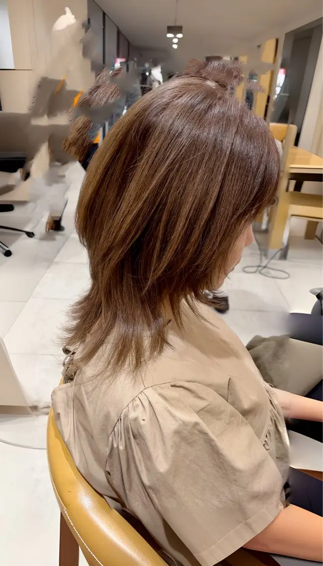 ミディアム カラー ベージュカラー ウルフカット ラブーケ中川中島店 クラタチカコのヘアスタイル