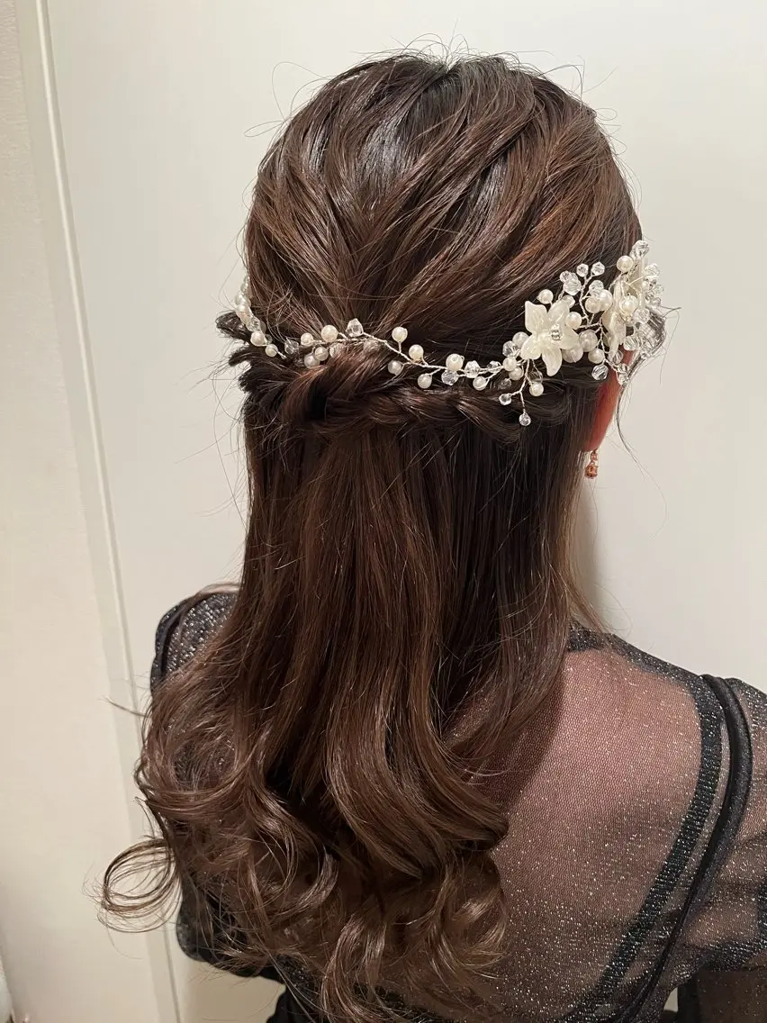 セミロング T Ayaのヘアスタイル