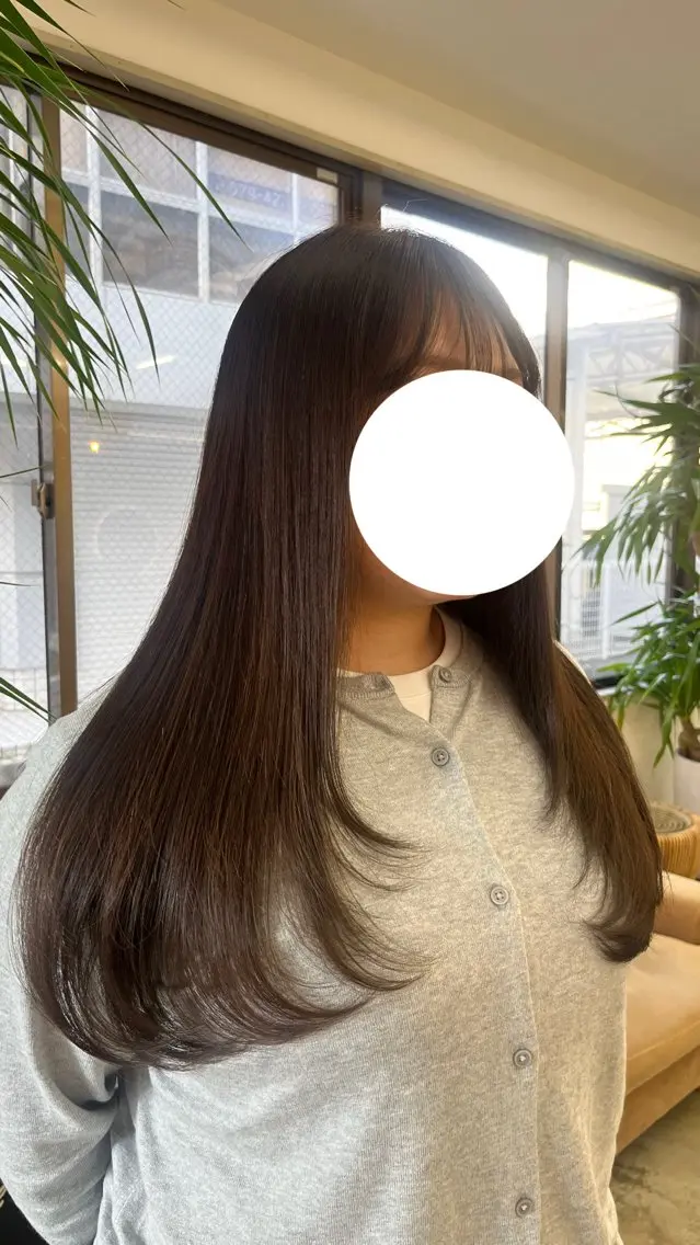 ロング HONOKA/ ハイトーン艶カラーのヘアスタイル