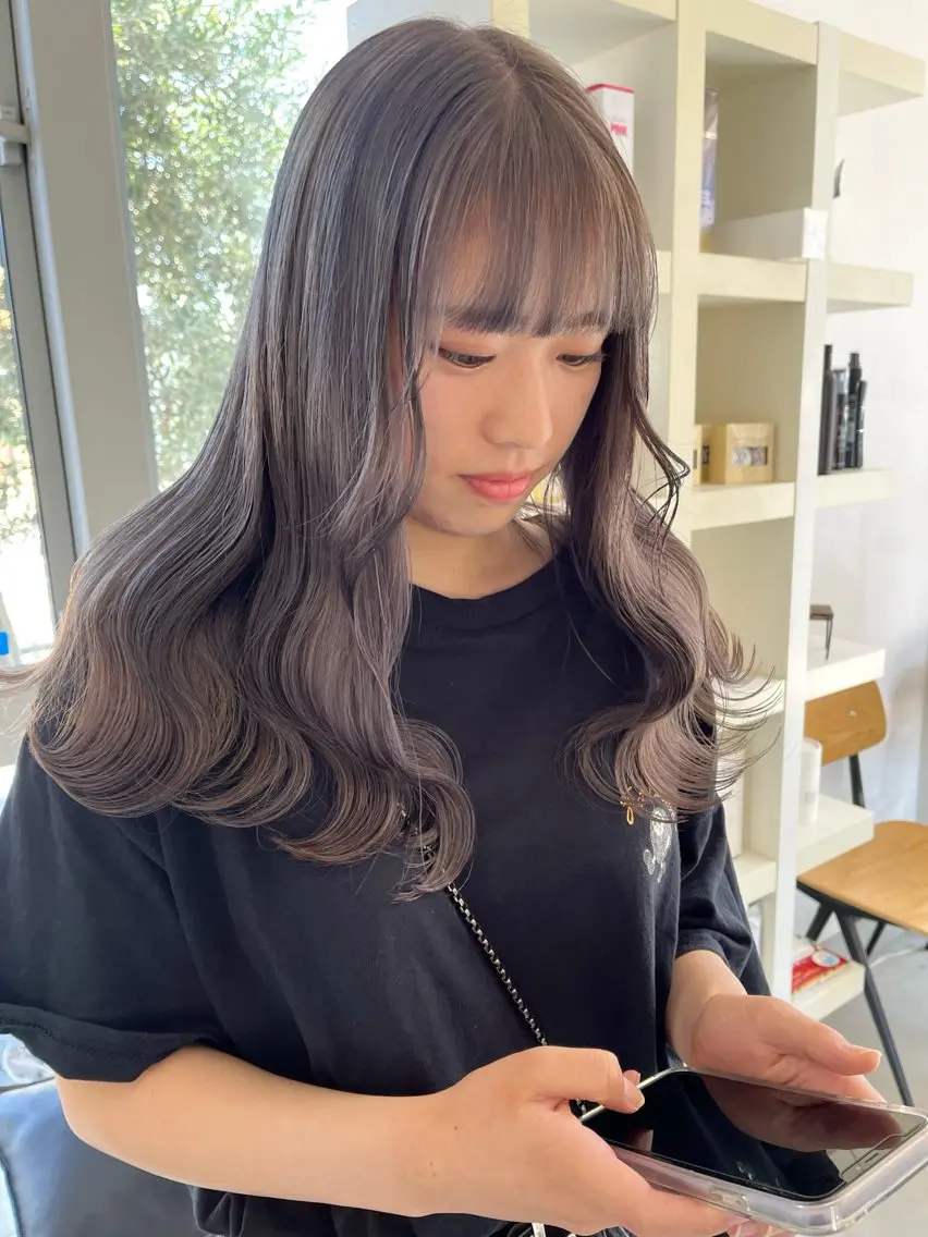 ミディアム ヘアカラー 長山 茉白のヘアスタイル