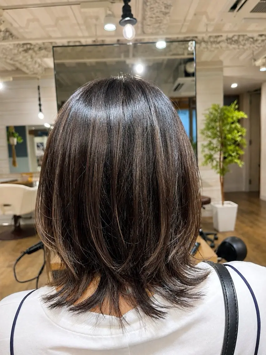 ミディアム レディースカット/ ヒグレアキコのヘアスタイル